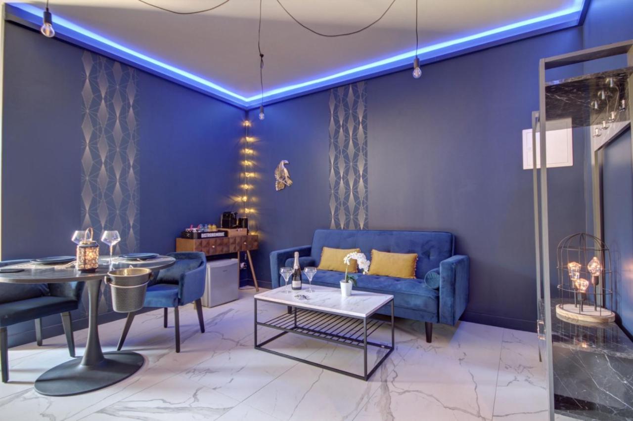 Suite Blue Jacuzzi Le Breuil  Exterior photo